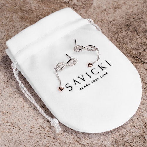 Kolczyki nieskończoność Savicki: srebrne pozłacane, cyrkonie